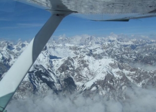  Volando sobre las montañas